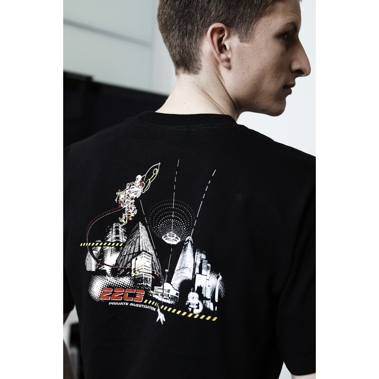 T-Shirt: 22c3 - Private Investigations - bunt T-Shirt: 22c3 - Private Investigations - bunt